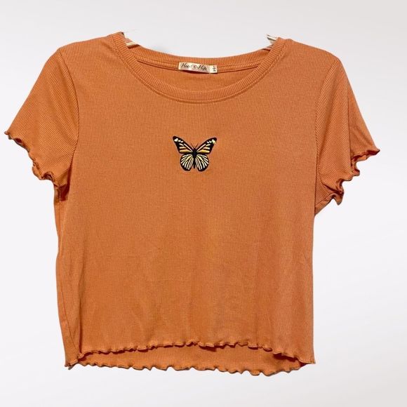 Heart & Hips Tops - NWOT Y2K Inspired Size L Cropped Tee with an Embroidered Butterfly
